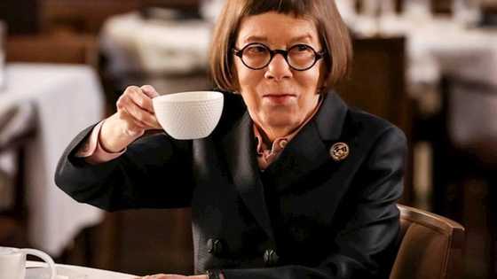 Fascinating facts about the talented Linda Hunt