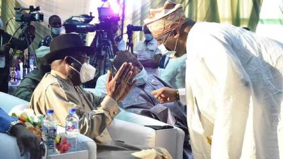 Irin ka kadan ne: Tsohon Sanata Dino ya roki Jonathan ya yafe masa abin da ya faru a 2015