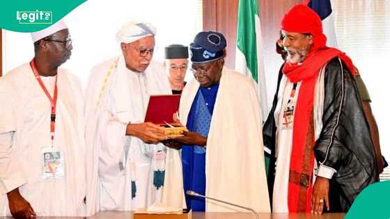 Tinubu meets Tijaniyya leaders from 3 countries, video trends
