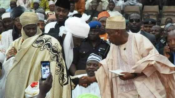 Ganduje ya bawa sabbin sarakunan Kano da Bichi takardar kama aiki