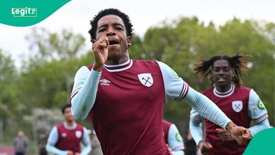 Elisha Sowunmi: Nigeria-eligible star signs professional contract with Premier League club