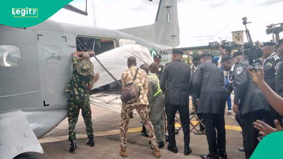 Nigerian governor receives remains of ex-IGP, touching video, photos emerge