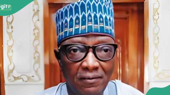 Ganduje ya gamu da babban matsala a Kano, sanata ya fice daga jam'iyyar APC