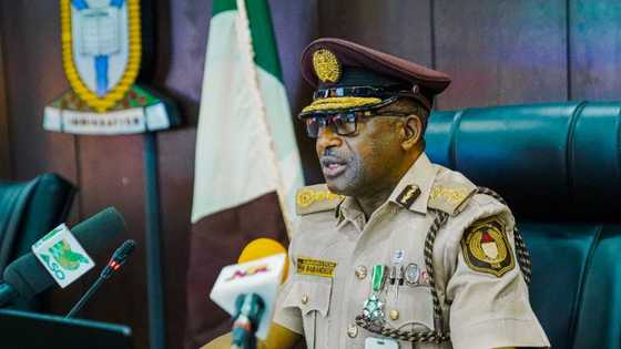 Nigeria Immigration suspends new applications for passports, gives reason