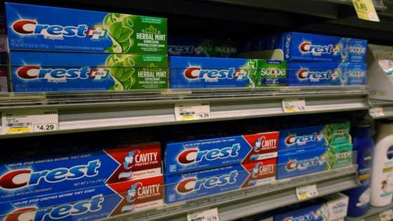 P&G cuts outlook as consumers pull back amid tariffs