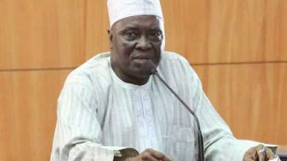 Yadda Aka Titsiye Shugaban PSC, aka Tirsasa shi Yayi Murabus ana Tsaka da Taro