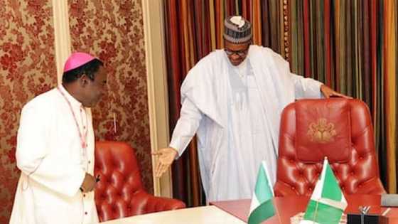 Kukah: Duk da yawan sukar da na ke yi wa gwamnatinsa, Buhari bai dena daukan waya na ba