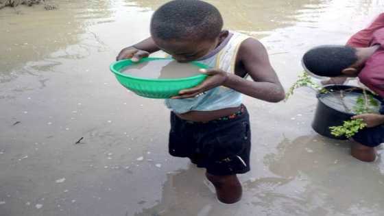 Bincike: Hoton yaron da ke shan gurbataccen ruwa ba daga Neja Delta yake ba