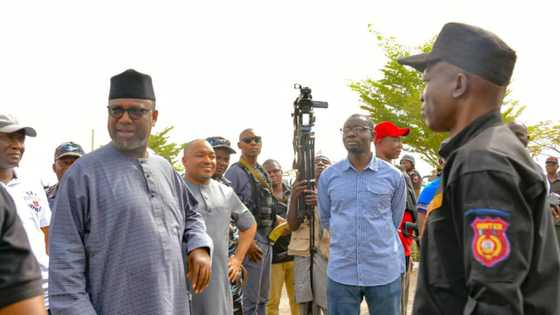 Governor Sani Bello visits Gwada, Shiroro, Munya LGAs, addresses vigilante groups, IDPs