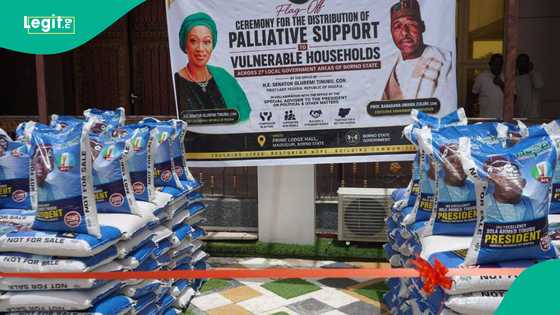 Bikin sallah: Gwamna Zulum ya raba shinkafa mai dauke da hoton Tinubu