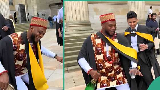 Nigerian man graduating from university abroad turns it into party, brings music player and dances