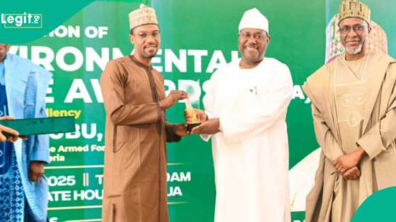 Gwamna a Arewa ya lashe kyauta, ya zama wanda ya fi 'tsafta' a Najeriya