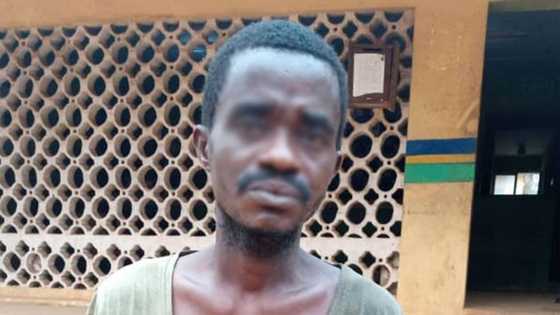 Wani mutum ya kashe makwabcinsa dattijo a kan batan wayar hannu