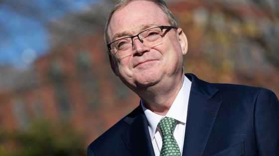 Trump hints economic adviser Hassett may be Fed chair pick