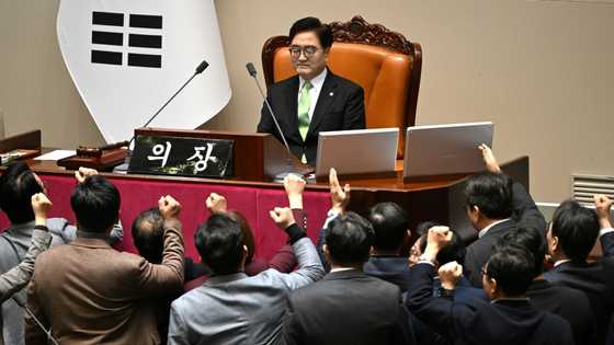 Political turmoil shakes South Korea's economy