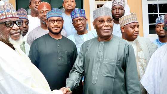 2023: 'Zan Kawo Karshen Yan Bindiga A Zamfara' Atiku Ya Karɓi Jiga-Jigan APC Da Suka Koma PDP