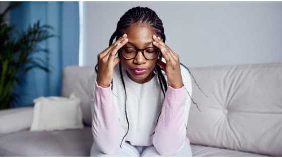 Cute lady cries out bitterly, says her boyfriend wants to dump her because she's going to Canada for masters