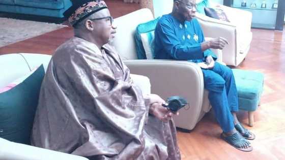 2023: Gwamnan Bauchi ya kai wa Obasanjo ziyara har gida