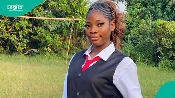 Yoruba girl shares success tips after emerging best graduating student in Igbo at Anambra school