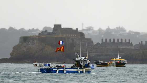 Mackerel and missiles: EU-UK defence deal snags on fish