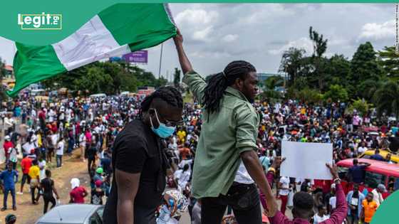 Anxiety as thugs threaten residents against protesting in Lagos, video trends