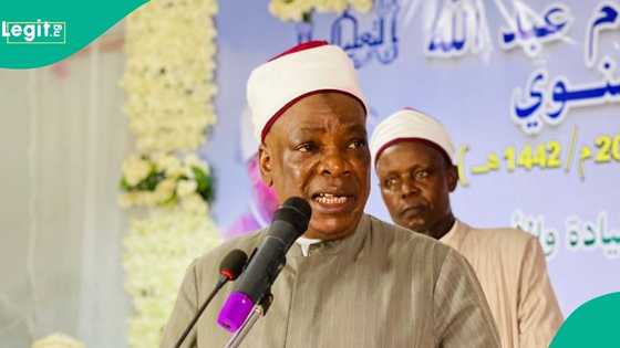 Malamin Musulunci ya fanɗarewa Sarkin Musulmi, ya fadi ranar sallar Idi a Najeriya