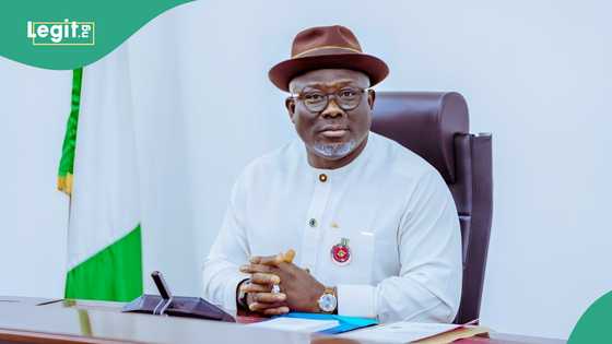 Nigerian governor reviews dress code for civil servants, bans ‘bushy beards, artificial nails’