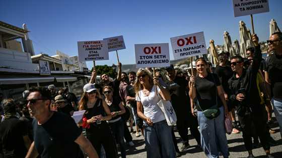 Restaurants strike on popular Greek tourist island over beach clampdown