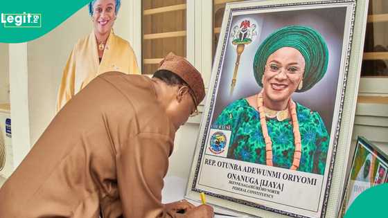 "Ko ya musulunta ne?": Sanata ya ba mutane mamaki, ya yi sallah tare da musulmi