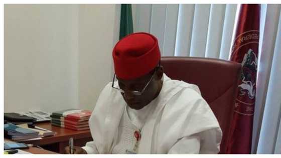'Yan Bindiga Sun Buɗewa Ayarin Motocin Sanata Wuta a Kogi