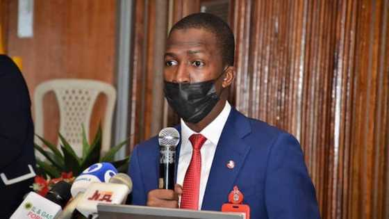 Shugaban EFCC Ya Bayyana Hanya Mafi Sauki Da Barayin Gwamnati Ke Boye Kudadensu a Najeriya