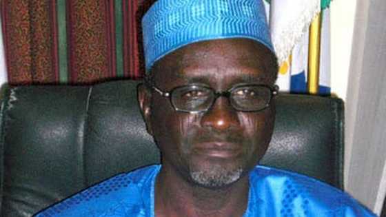 Yanzu-Yanzu: Sanata Shekarau Ya Sanar da Matakin Sauya Sheka a Zaman Majalisar Dattawa