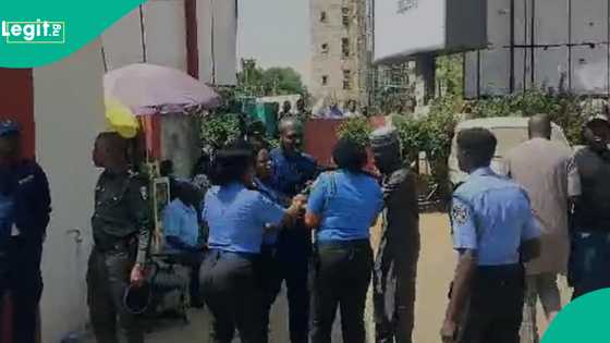 "An mari babban jigo," Jami'an tsaro sun mamaye hedkwatar PDP ta ƙasa a Abuja