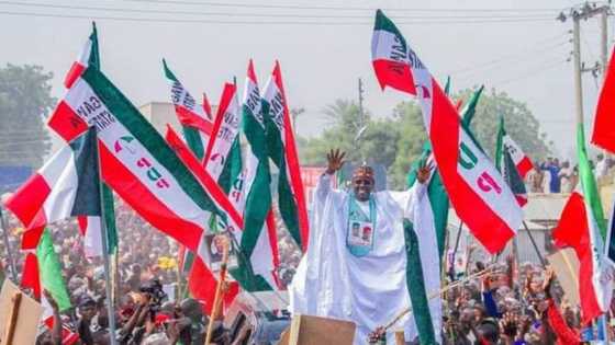2023: Ɗan Takarar Gwamnan PDP a Jihar Arewa Ya Tiƙa Rawa Bayan Magoya Bayansa Sun Mutu a Hatsari
