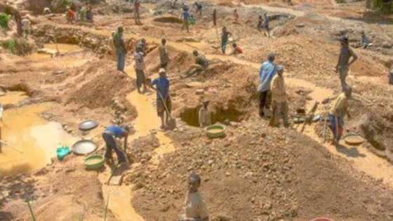 'Yan Bindiga Sun Dira Kan Masu Hakar Ma'adanai a Jihar Arewa, Sun Halaka Mutum 6, Da Dama Sun Jikkata