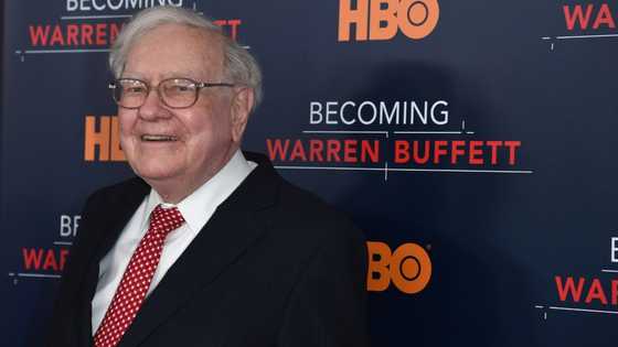 Warren Buffett to retire from Berkshire Hathaway by year's end
