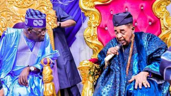 Tinubu ga matasa: Da sannu za ku jagoranci kasar nan, amma sai bayan na ɗana
