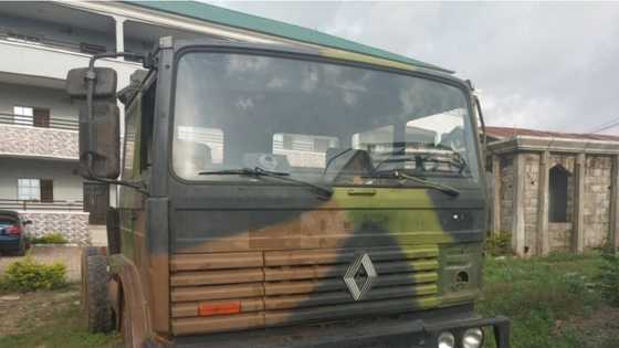 Jami'an kwastam sun kama manyan bindigu da aka shigo da su Najeriya