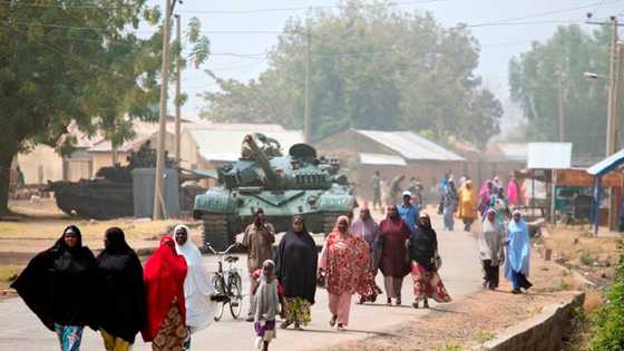 Boko Haram: 'Yan ta'adda sun zubda iyalansu 72 a Borno bayan dakaru sun gallabe su