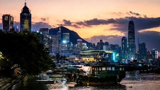 Hong Kong leads stocks higher, yen gains as Ishiba vows to stay