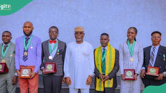 Ondo governor gives automatic jobs to 7 outstanding NYSC corps members