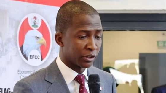 EFCC ta sha Alwashin Gwangwaje Duk Wanda ya Fallasa Boyayyin Kudi da 5% na Jimillarsu