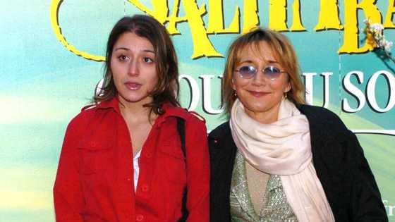 Margot Clavier: Qui est la fille unique de Christian Clavier? Biographie, Photos, Vidéos