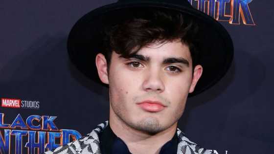 Emery Kelly biography: age, height, ethnicity, girlfriend, band