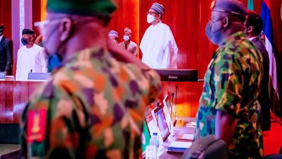 Breaking: Buhari, service chiefs, ministers in crucial closed-door meeting