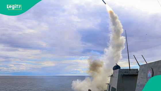 Makaman Iran sun dura kan tankar man Amurka a teku, ta kama da wuta