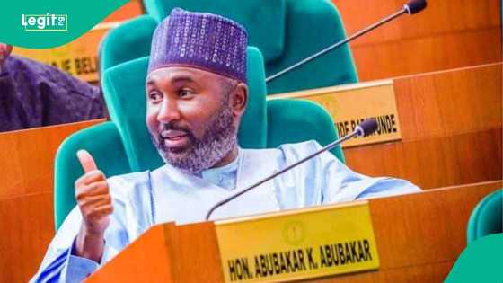 'Dan majalisar Kano ya gwangwaje ƴan mazaɓarsa, mutum 120 za su ƙaro karatu