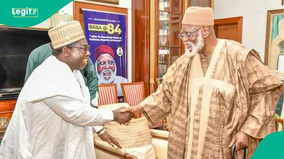 Abin da Abdulsalami ya fadawa shugaban INEC game da APC, PDP, ADC gabanin 2027