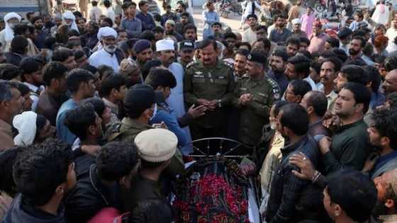 Zargin kona Al-Kur'ani: Fusatattun jama'a sun babbaka wani mutum a Pakistan