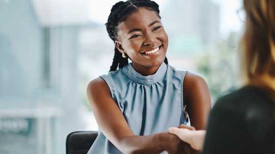 My Laptop Died Before a Job Interview — Then a Stranger Offered Me Her Car and Computer